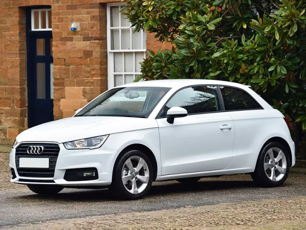 Dịch vụ thay Kính chắn gió xe Audi A1 tận nơi